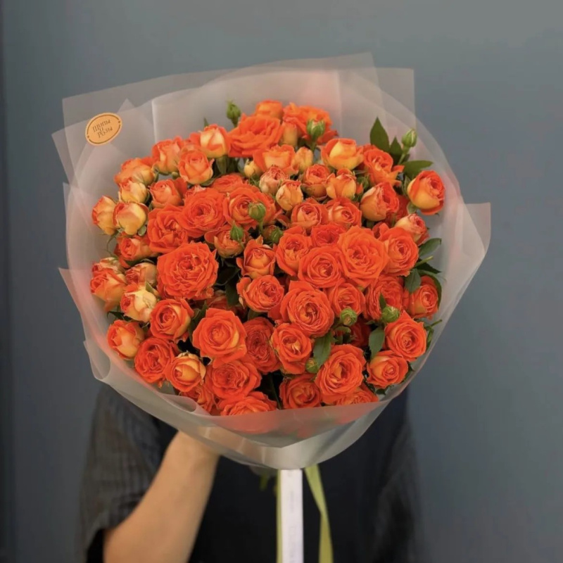 Букет из 21 кустовой розы Кинг Бабблс